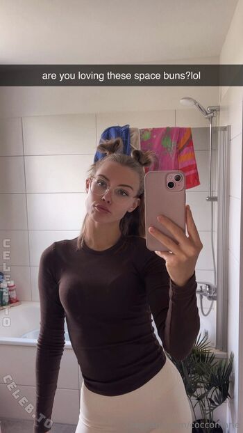 Full leaked Coccomarie page private onlyfans photo