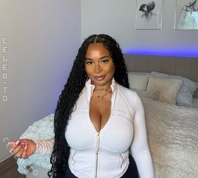 Naomi.candy